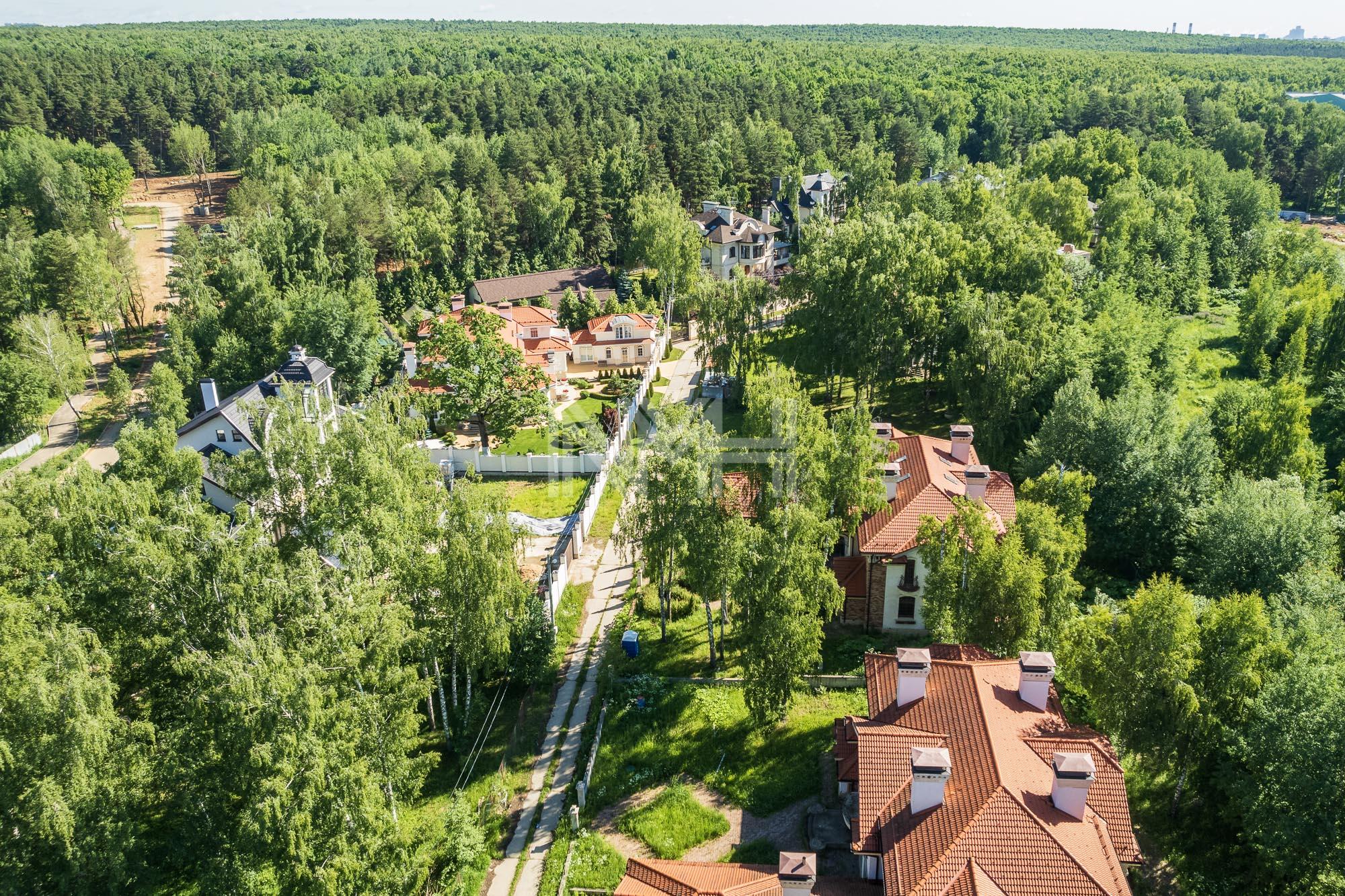 2-этажный коттедж 415 м² без отделки