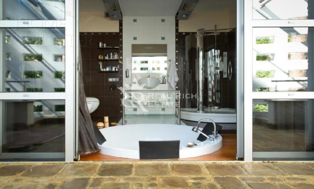 2-этажный коттедж 1 200 м² с отделкой