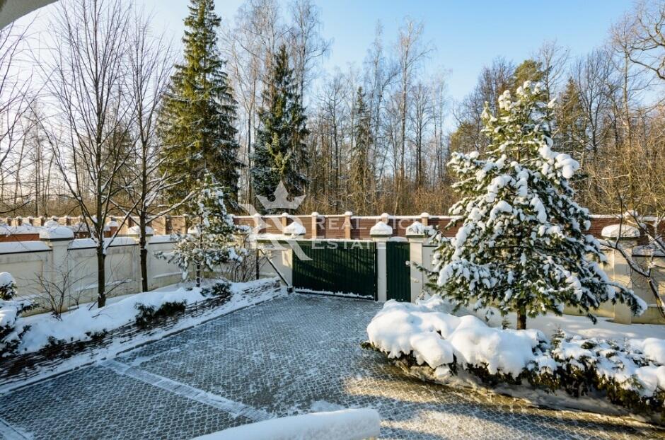 2-этажный коттедж 450 м² с отделкой