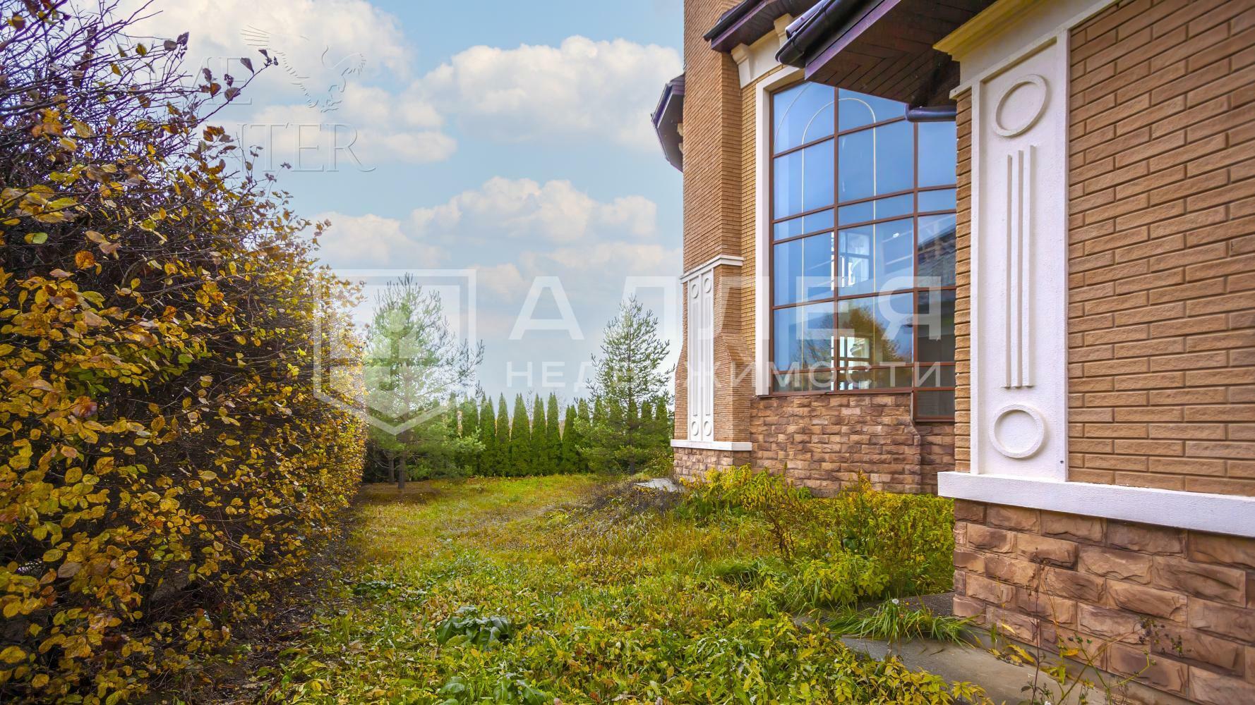 3-этажный коттедж 680 м² без отделки