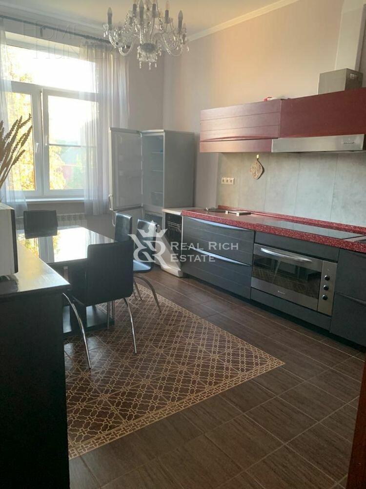 2-этажный коттедж 350 м² с отделкой