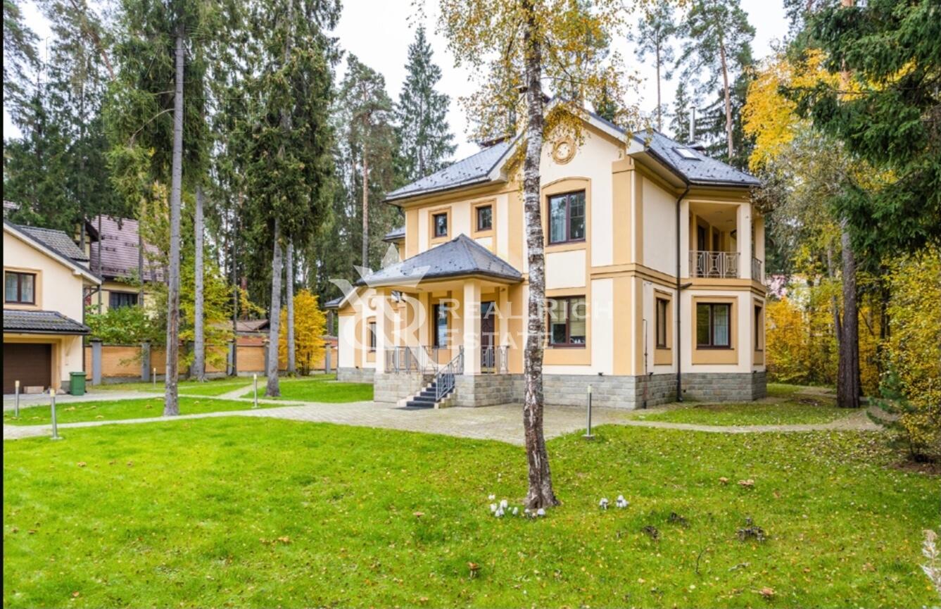 2-этажный коттедж 570 м² с отделкой