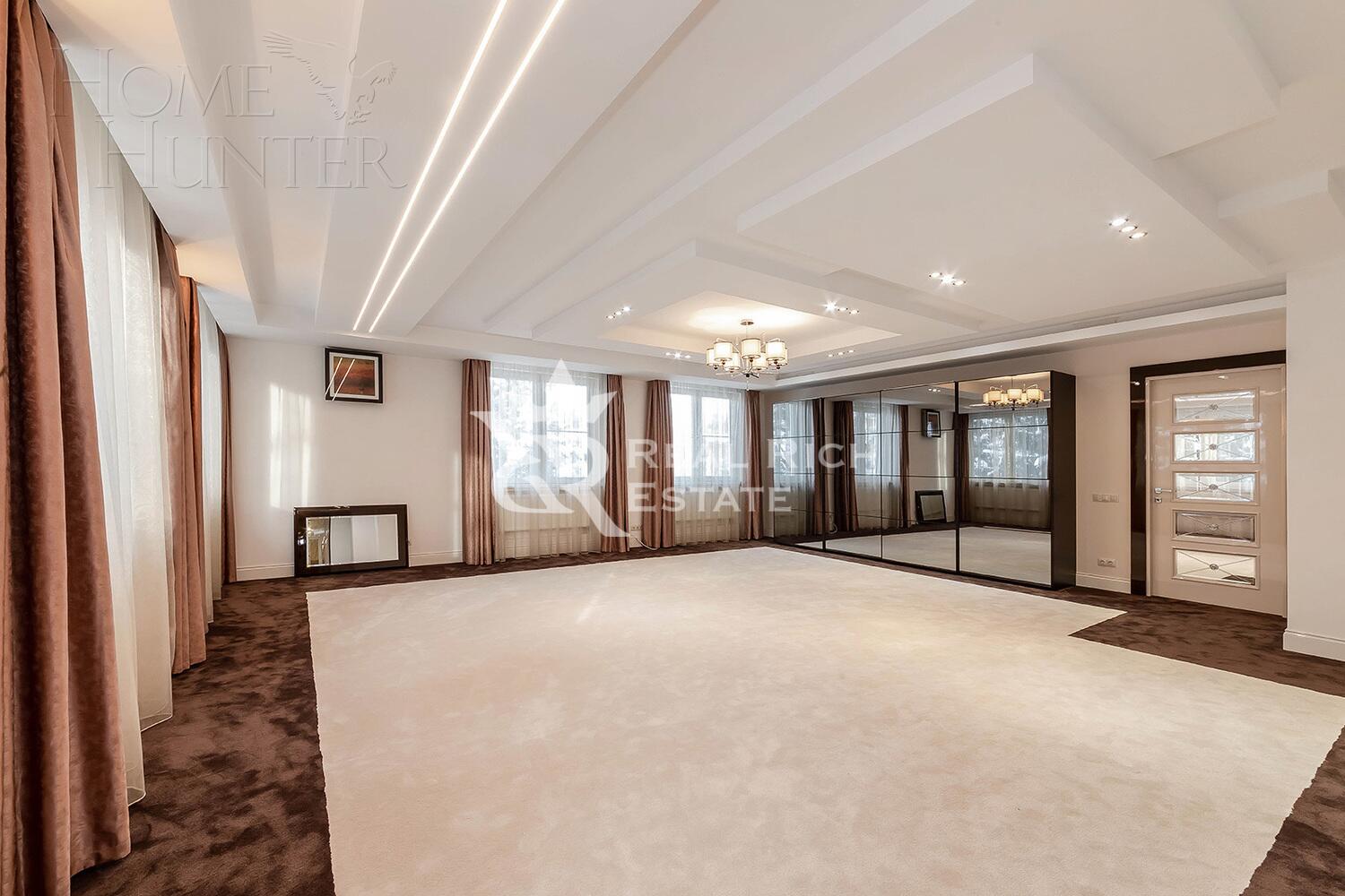 2-этажный коттедж 900 м² с отделкой