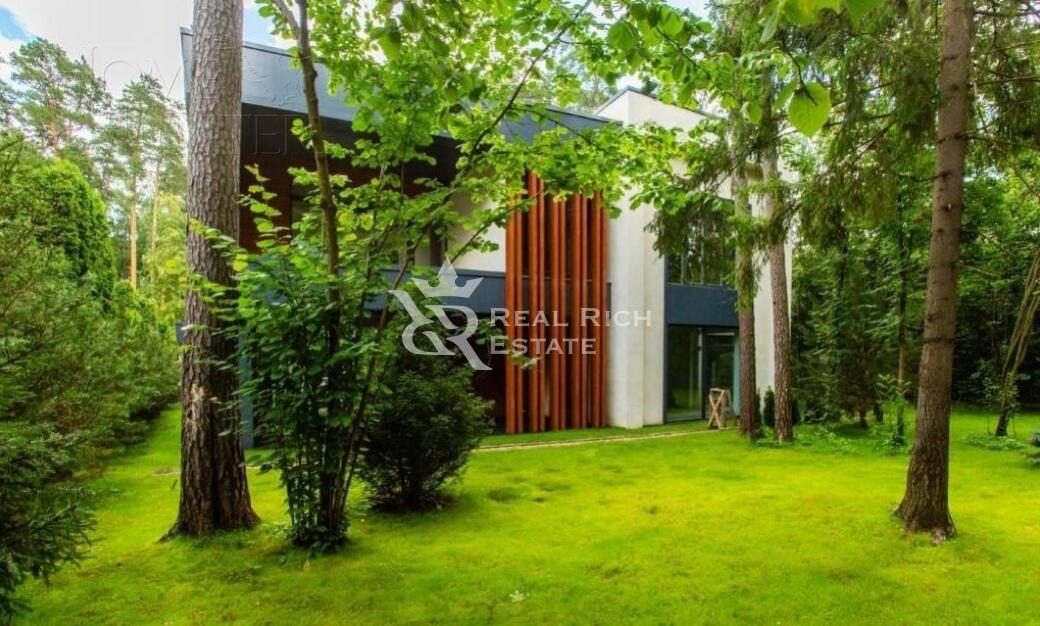 2-этажный коттедж 600 м² с отделкой