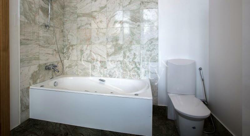 7-КОМН. КВАРТИРА С ОТДЕЛКОЙ 236 М² НА 5 ЭТАЖЕ