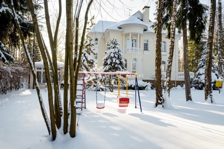 2-этажный коттедж 450 м² с отделкой