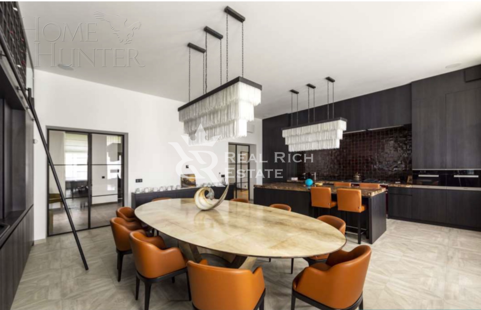 3-этажный коттедж 820 м² с отделкой