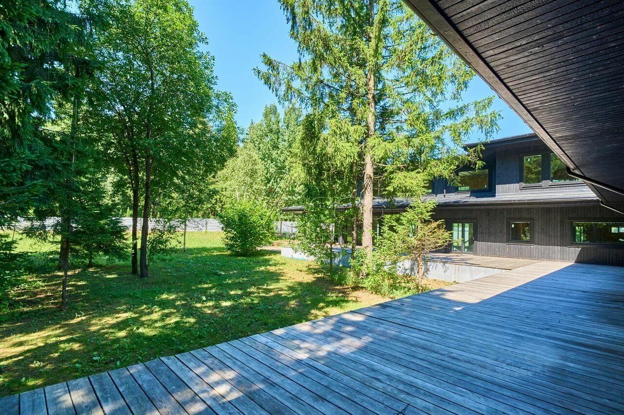 2-этажный коттедж 945 м² без отделки