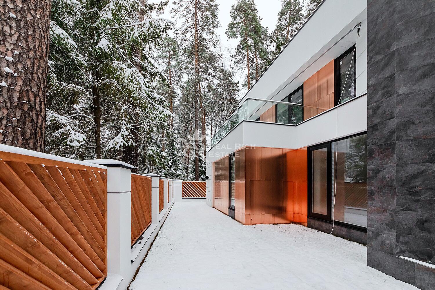 2-этажный коттедж 800 м² без отделки