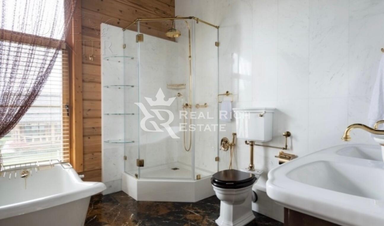 2-этажный коттедж 400 м² с отделкой