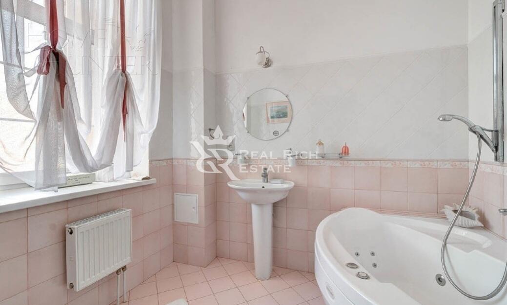 2-этажный коттедж 650 м² с отделкой