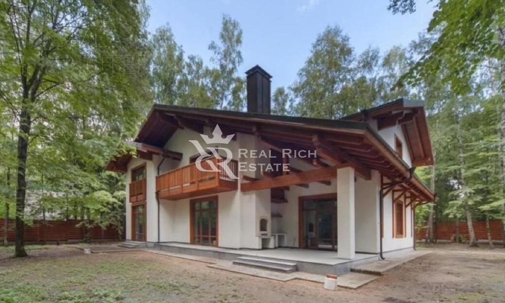 2-этажный коттедж 650 м² без отделки