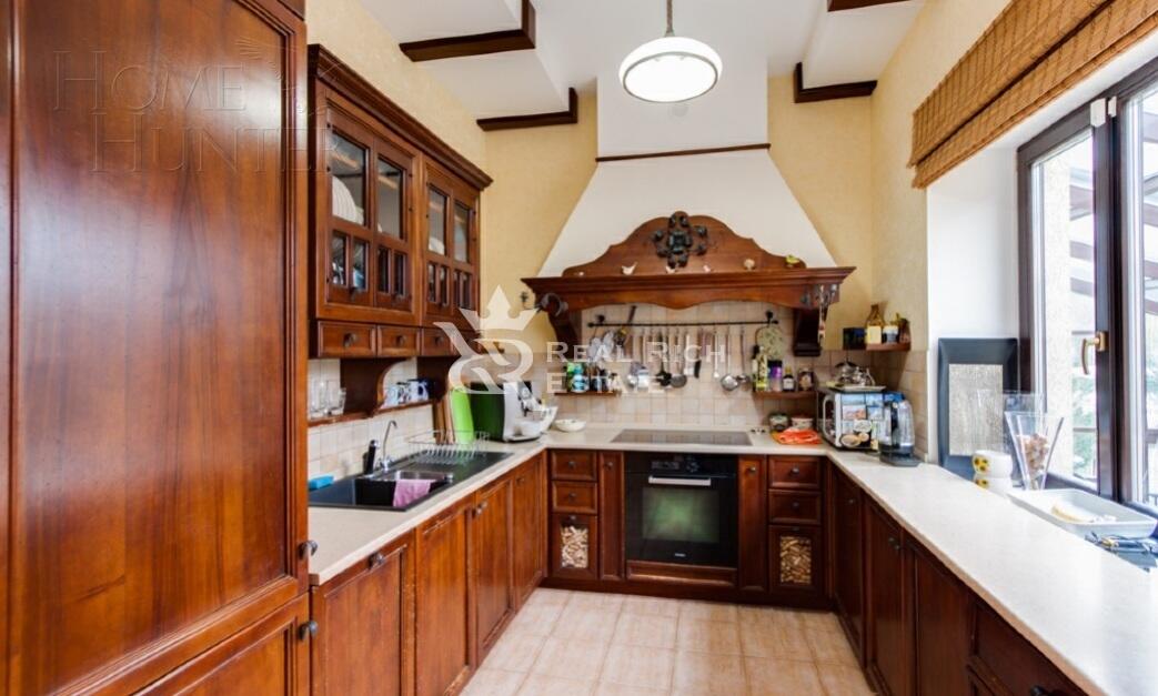 2-этажный коттедж 500 м² с отделкой