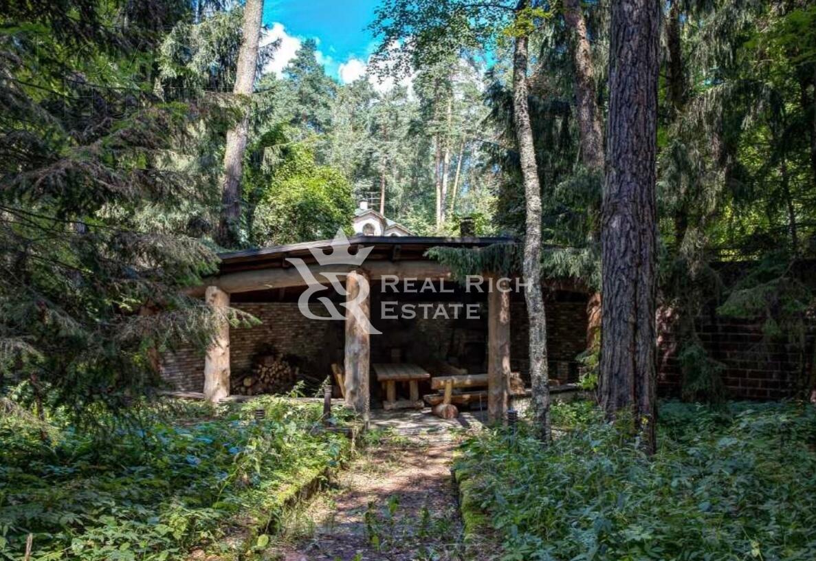 3-этажный коттедж 1 170 м² без отделки