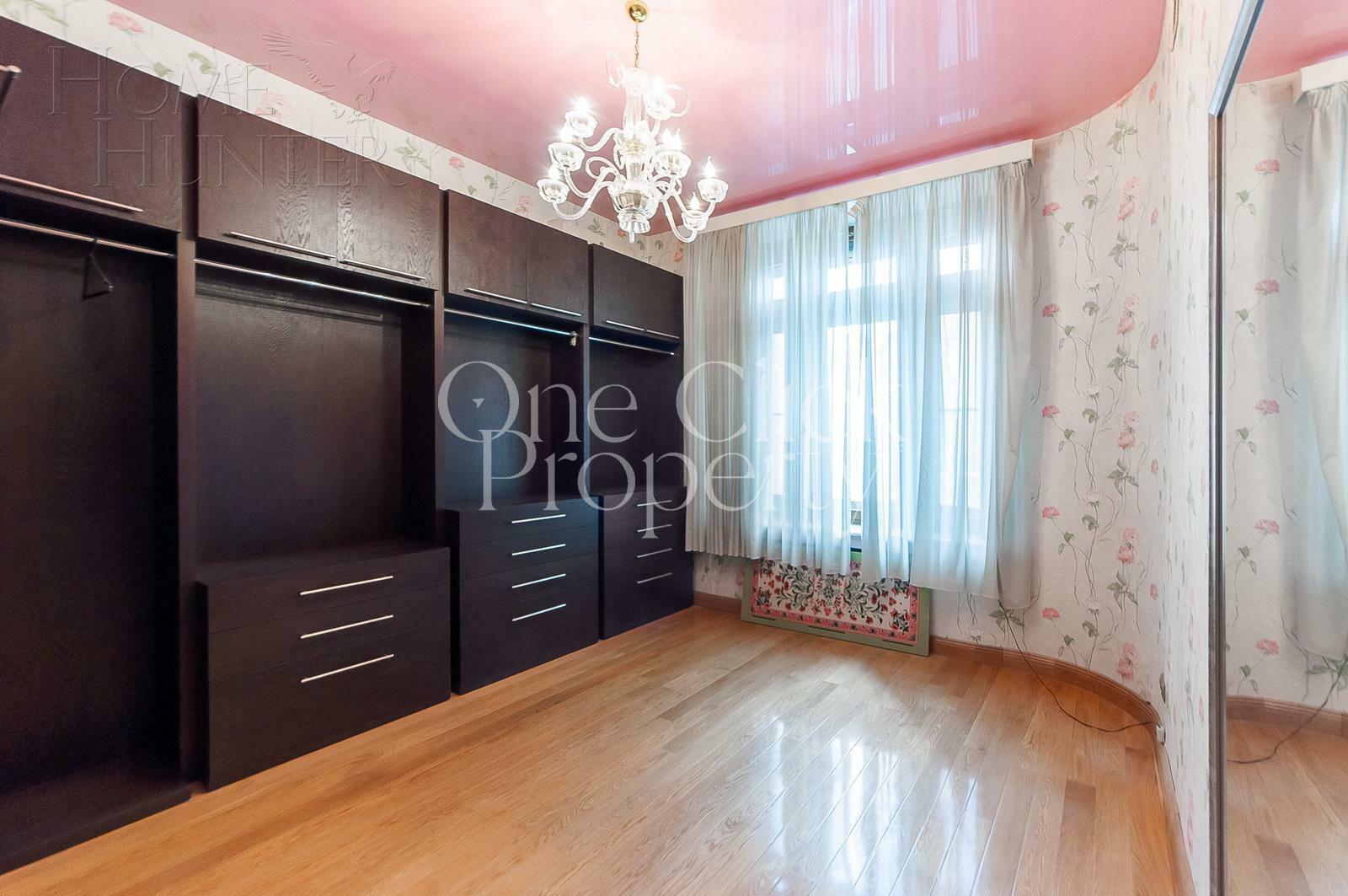8-КОМН. КВАРТИРА С ОТДЕЛКОЙ 324.6 М² НА 3 ЭТАЖЕ