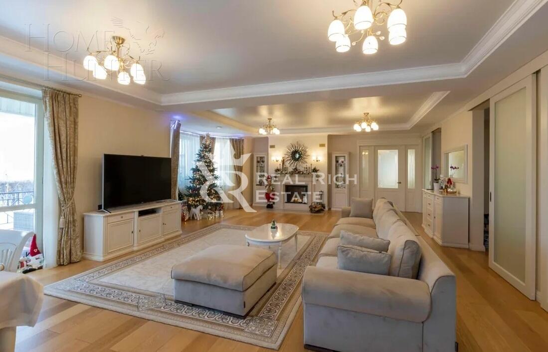 3-этажный коттедж 700 м² с отделкой