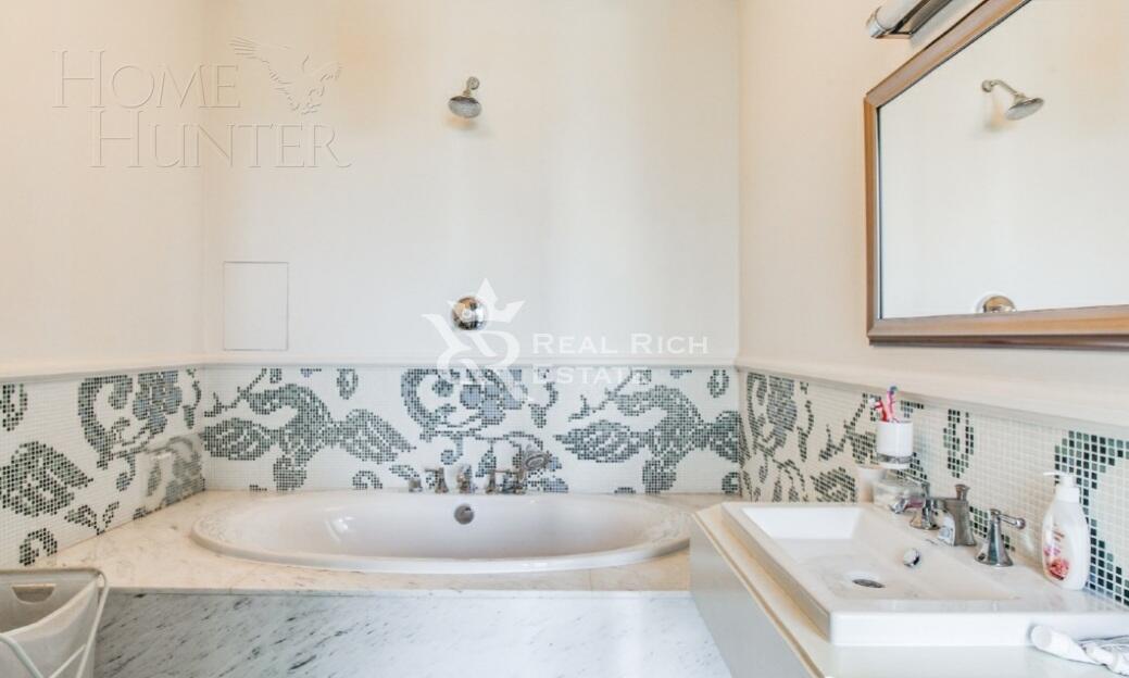 2-этажный коттедж 720 м² с отделкой