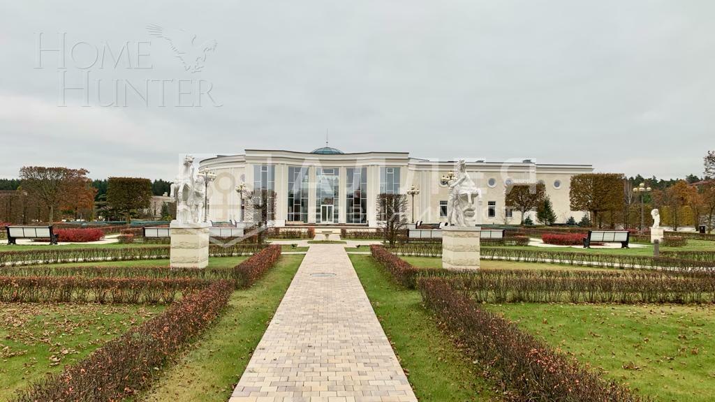 3-этажный коттедж 680 м² без отделки