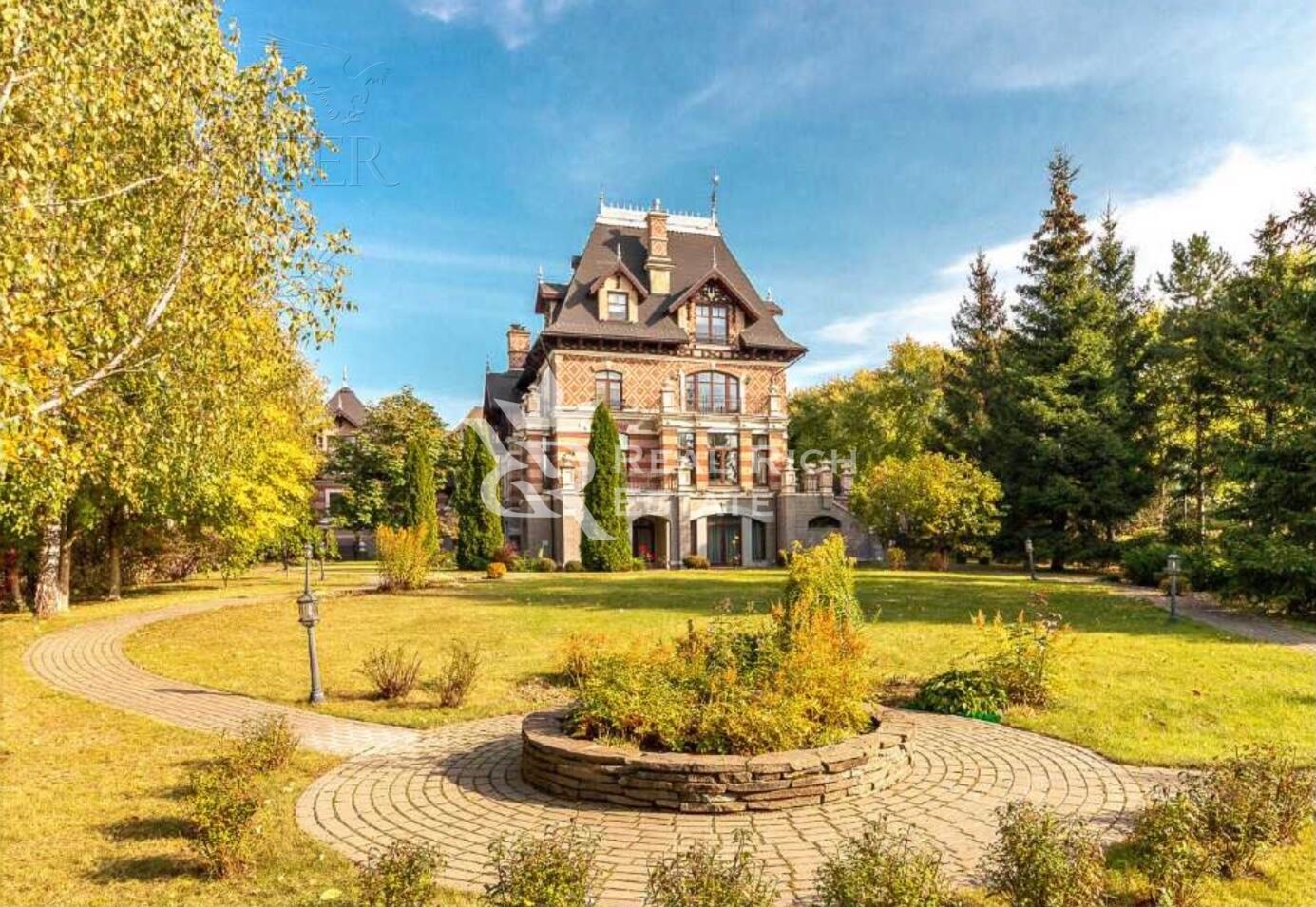 2-этажный коттедж 806 м² с отделкой