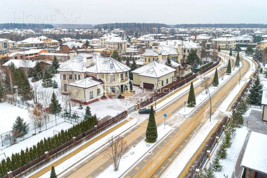 3-этажный коттедж 768 м² с отделкой