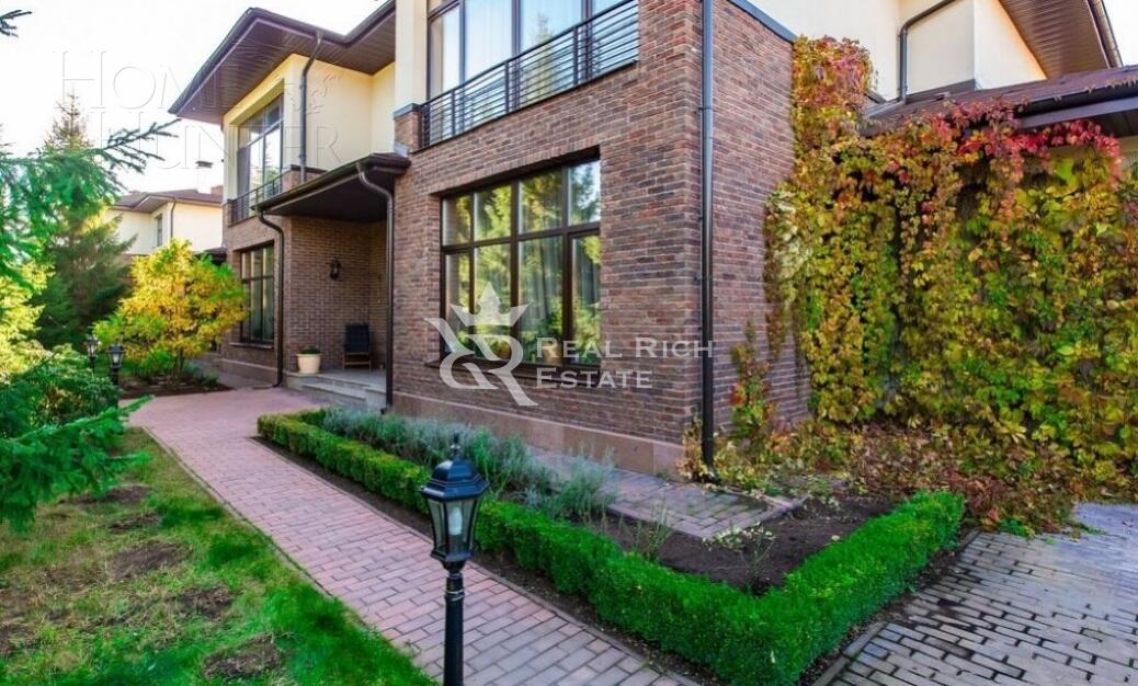 2-этажный коттедж 960 м² с отделкой