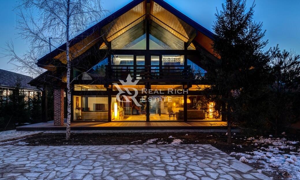 2-этажный коттедж 500 м² с отделкой