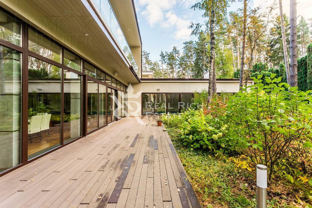 2-этажный коттедж 1 200 м² с отделкой