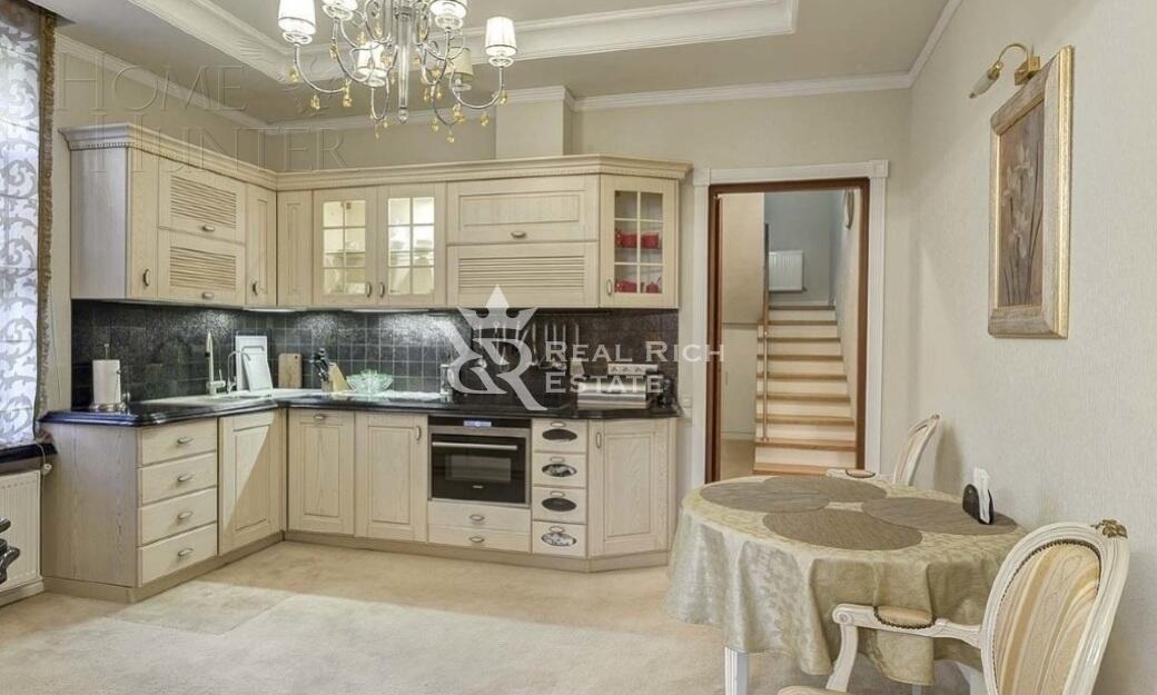 2-этажный коттедж 450 м² с отделкой