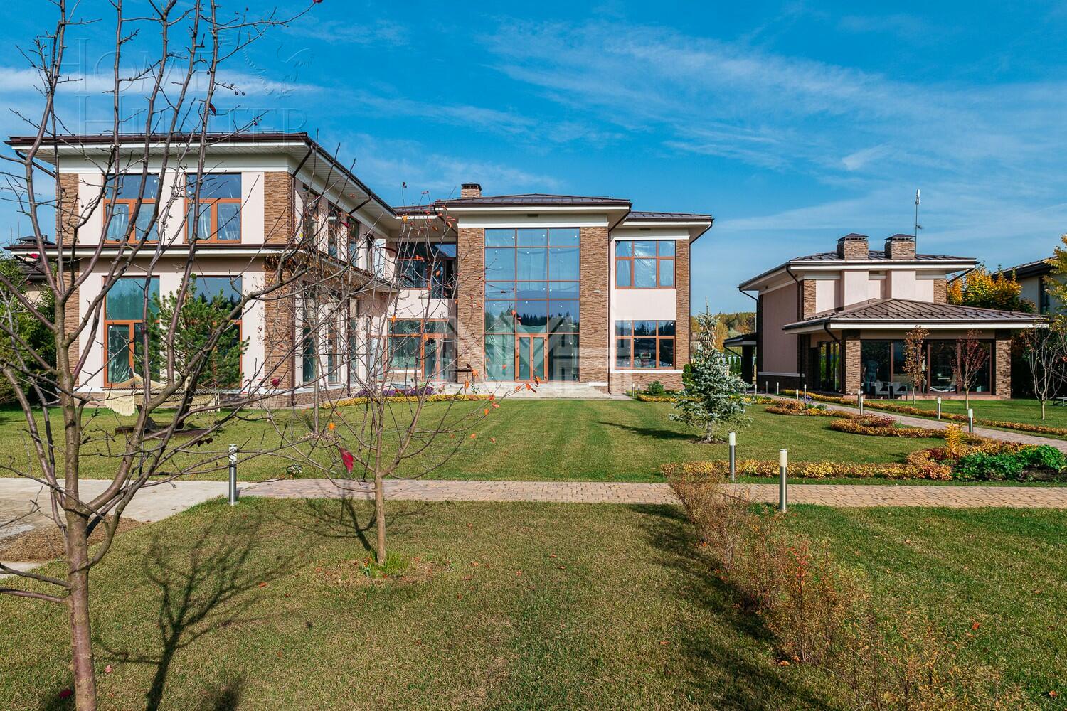 2-этажный коттедж 700 м² без отделки