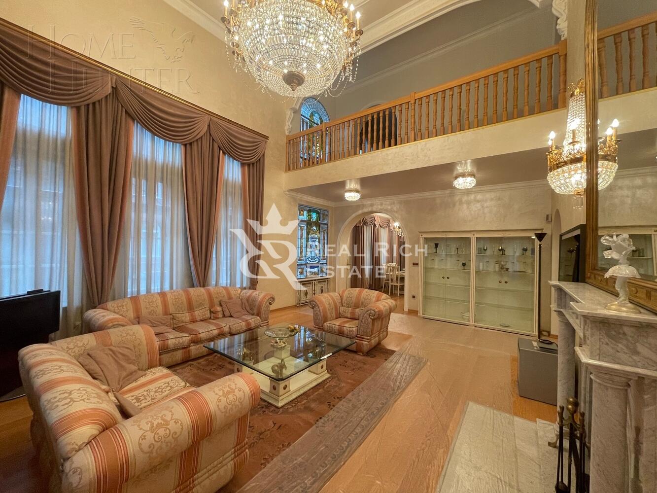 3-этажный коттедж 674 м² с отделкой