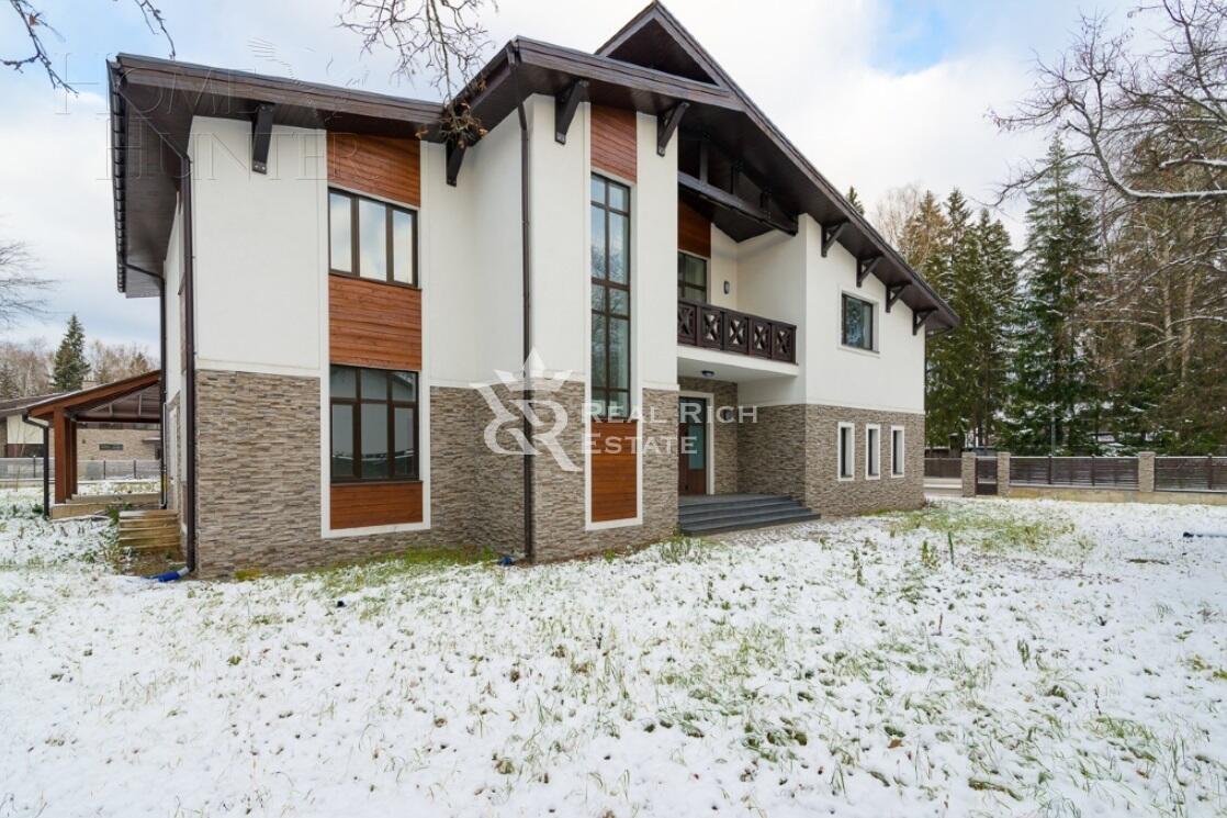 2-этажный коттедж 500 м² без отделки