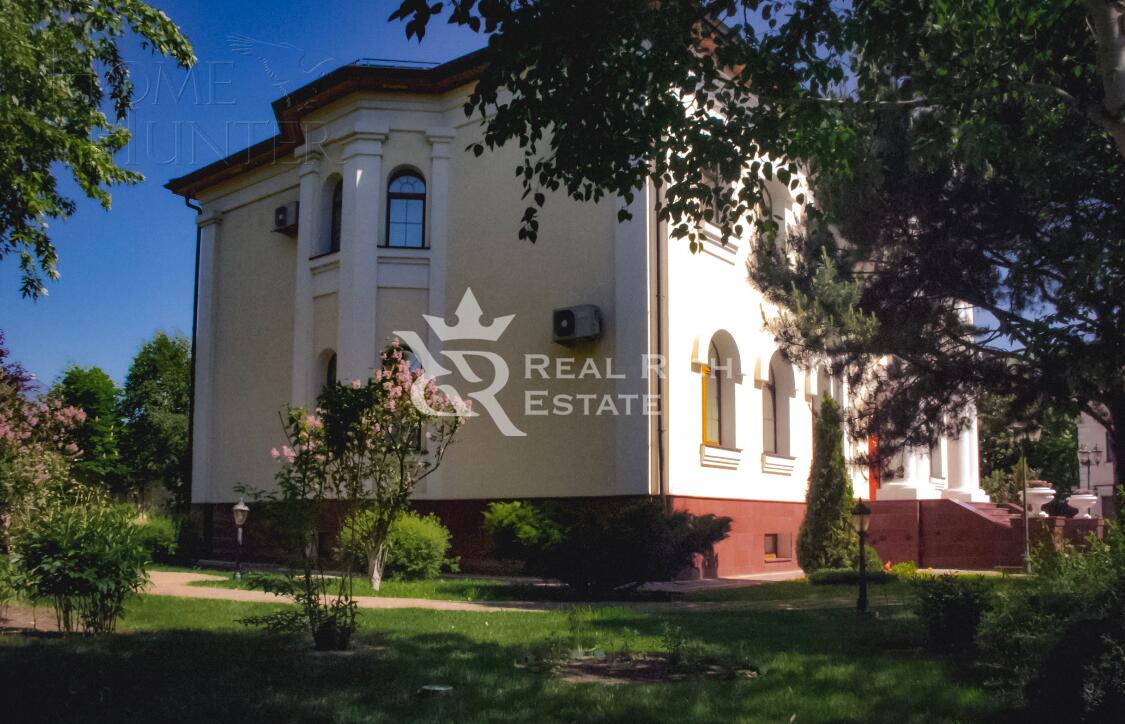 2-этажный коттедж 590 м² с отделкой