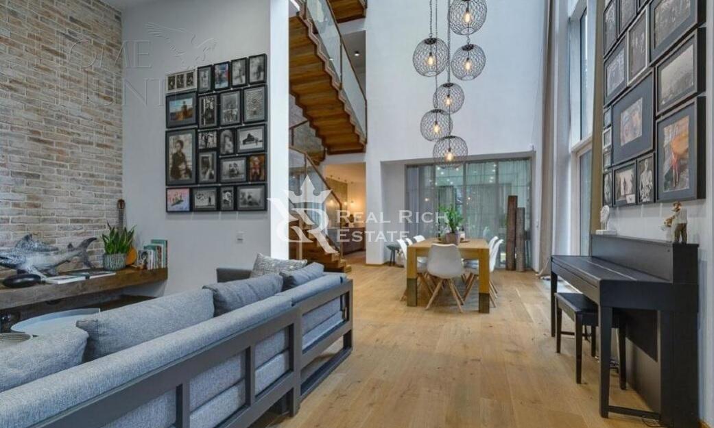 2-этажный коттедж 450 м² с отделкой