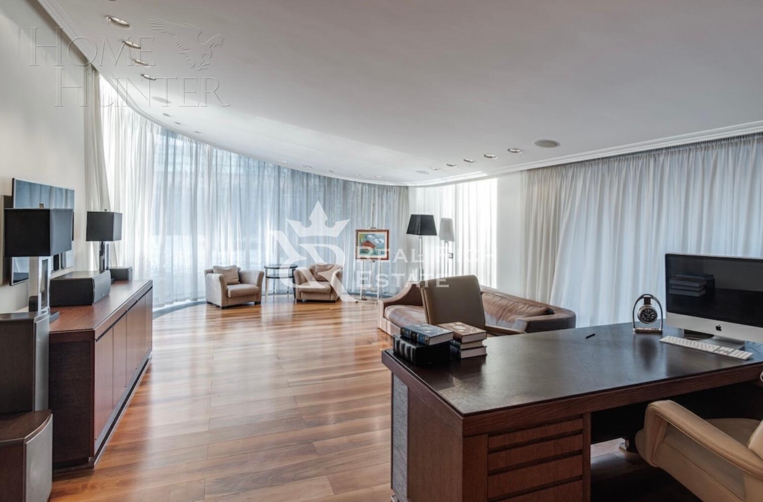 2-этажный коттедж 1 360 м² с отделкой