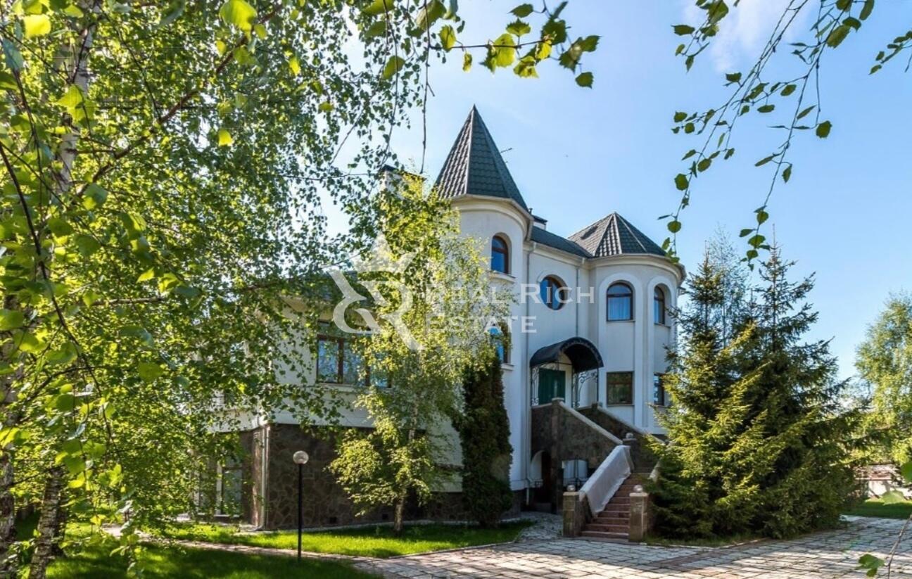 2-этажный коттедж 600 м² с отделкой