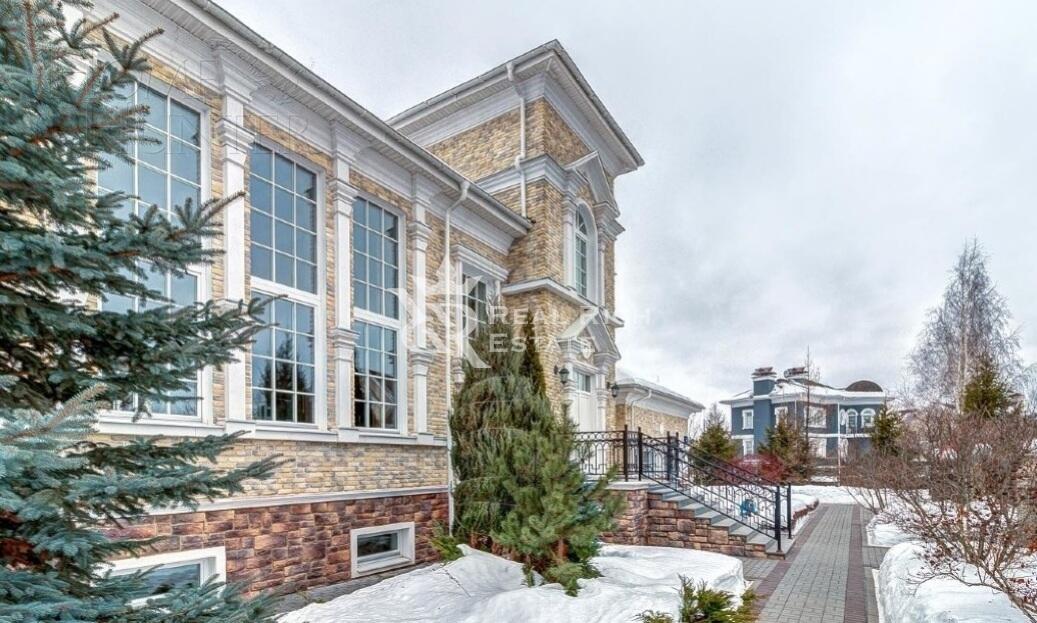 2-этажный коттедж 550 м² с отделкой