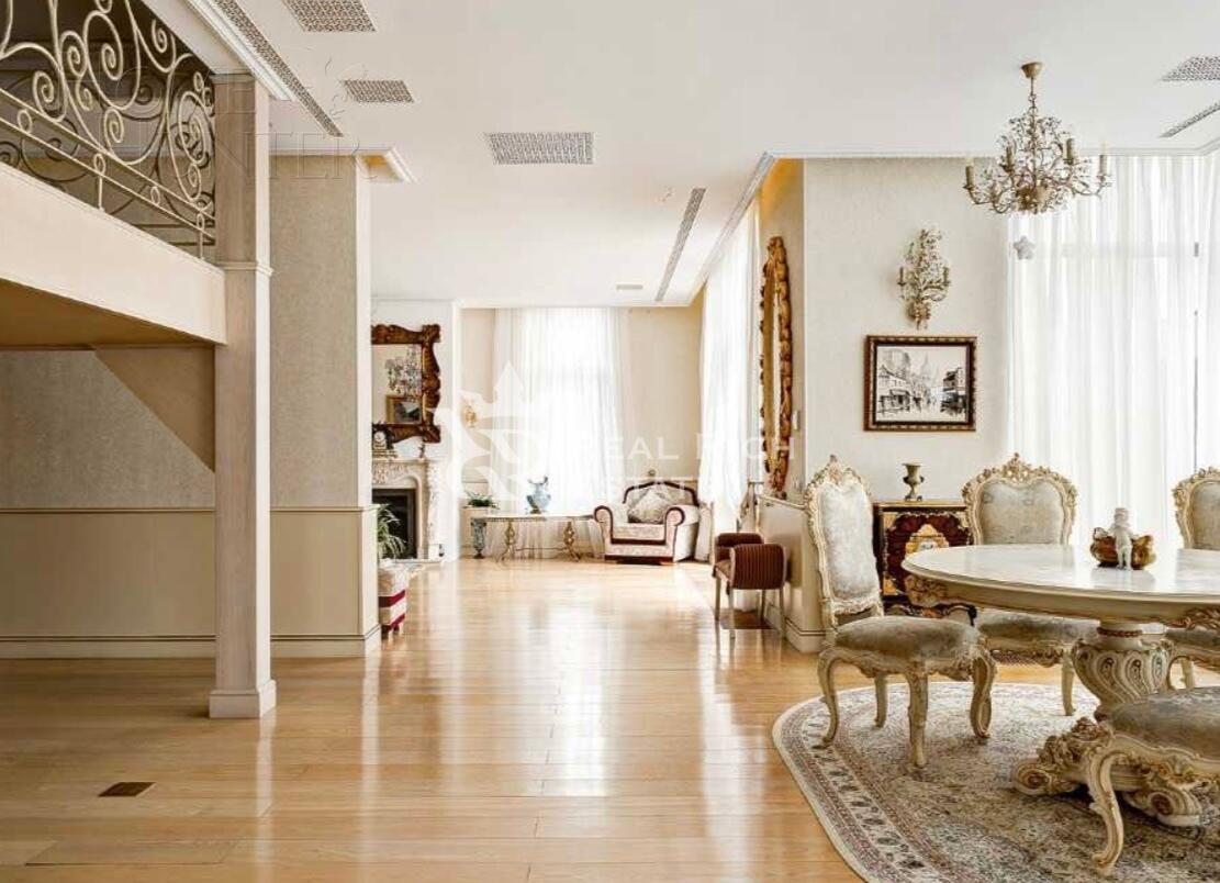 2-этажный коттедж 866 м² с отделкой