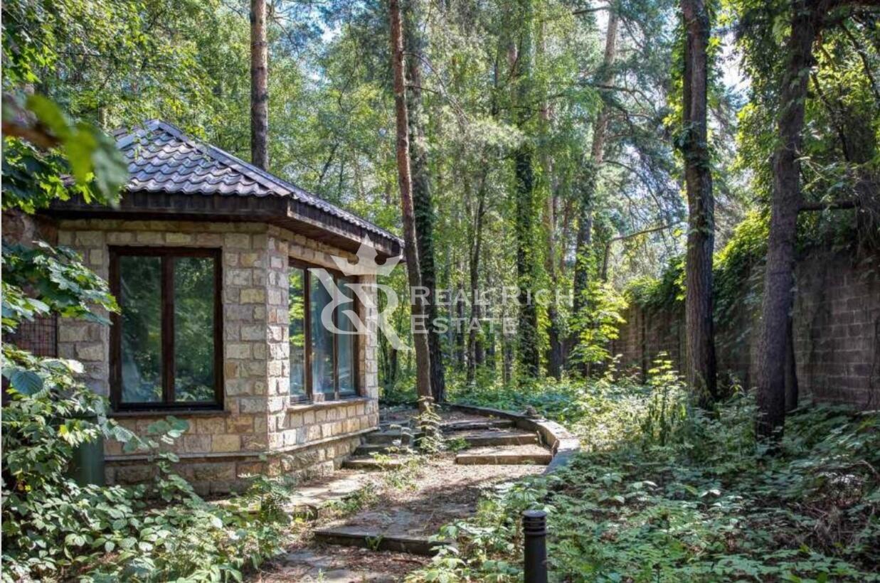 3-этажный коттедж 1 170 м² без отделки