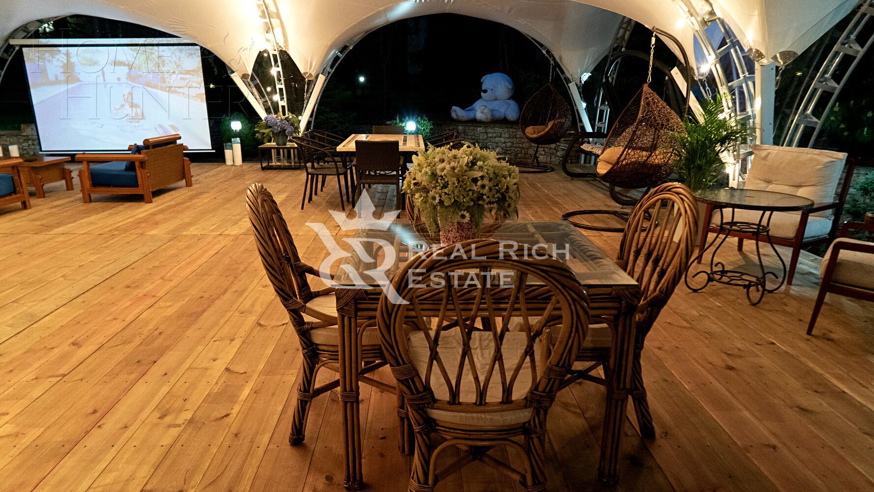 2-этажный коттедж 1 550 м² без отделки