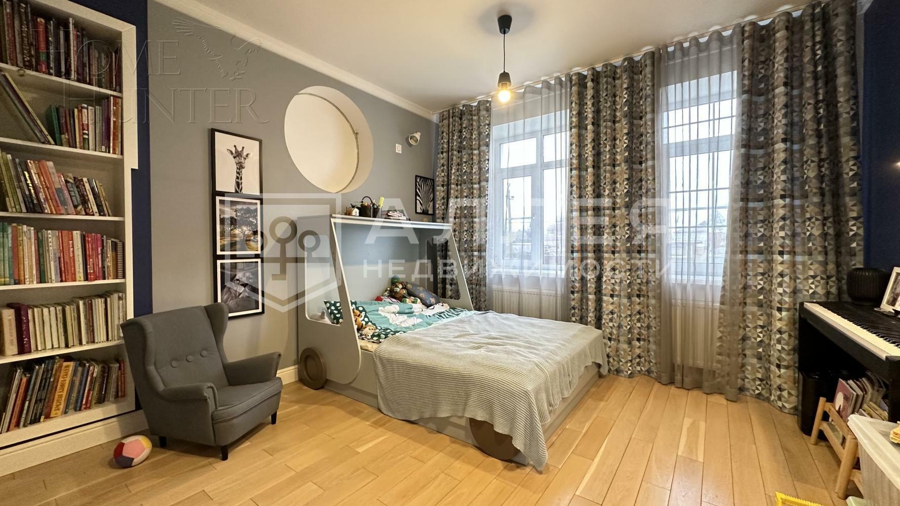 3-этажный таунхаус 180 м² с отделкой