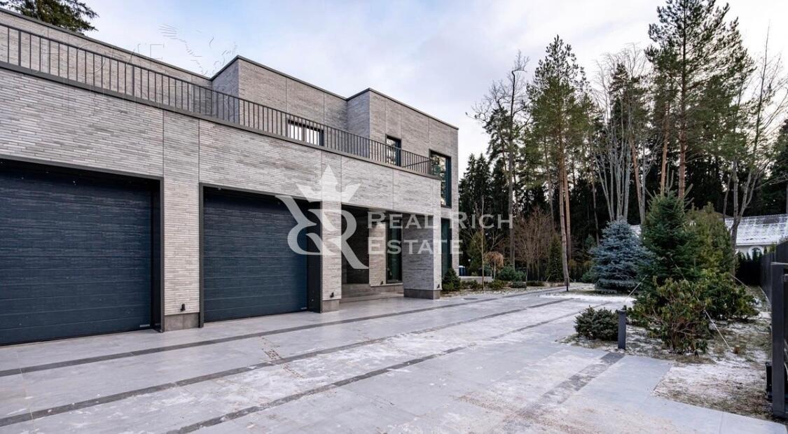 2-этажный коттедж 851 м² с отделкой