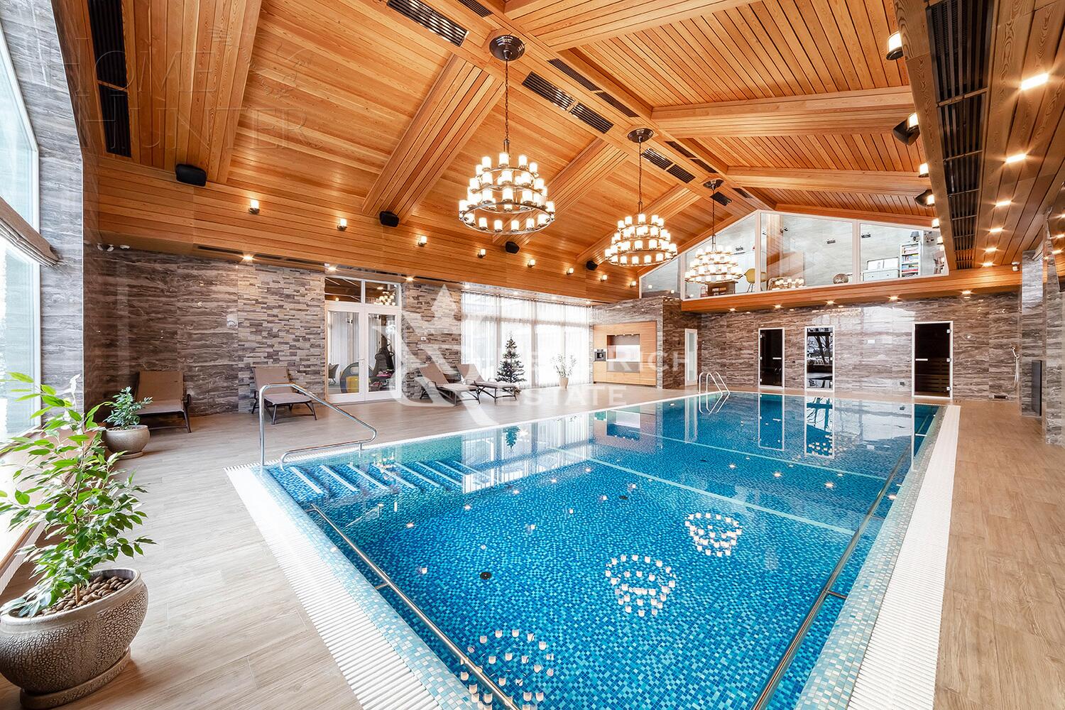 2-этажный коттедж 1 700 м² без отделки