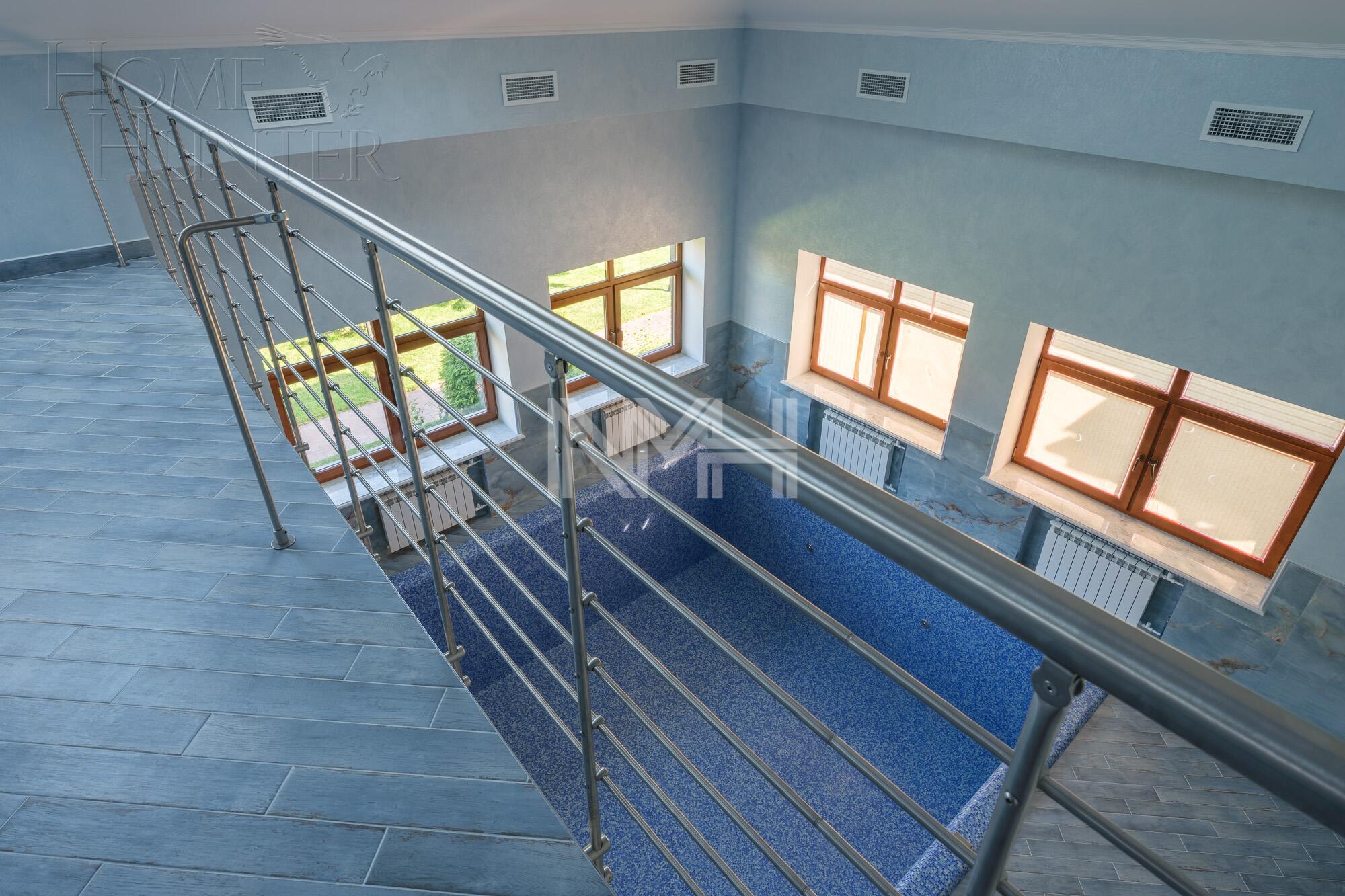 2-этажный коттедж 900 м² с отделкой