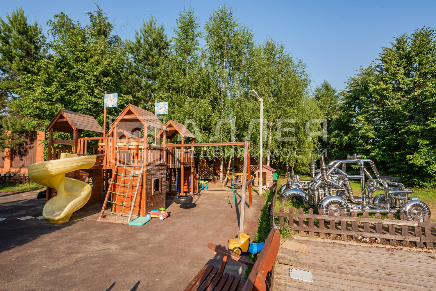 2-этажный коттедж 550 м² с отделкой