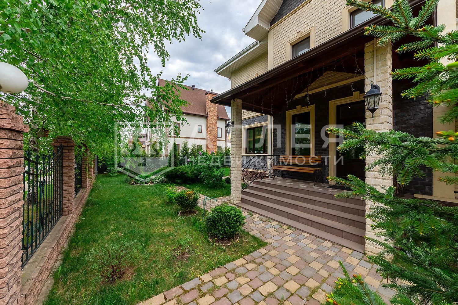 2-этажный коттедж 490 м² с отделкой