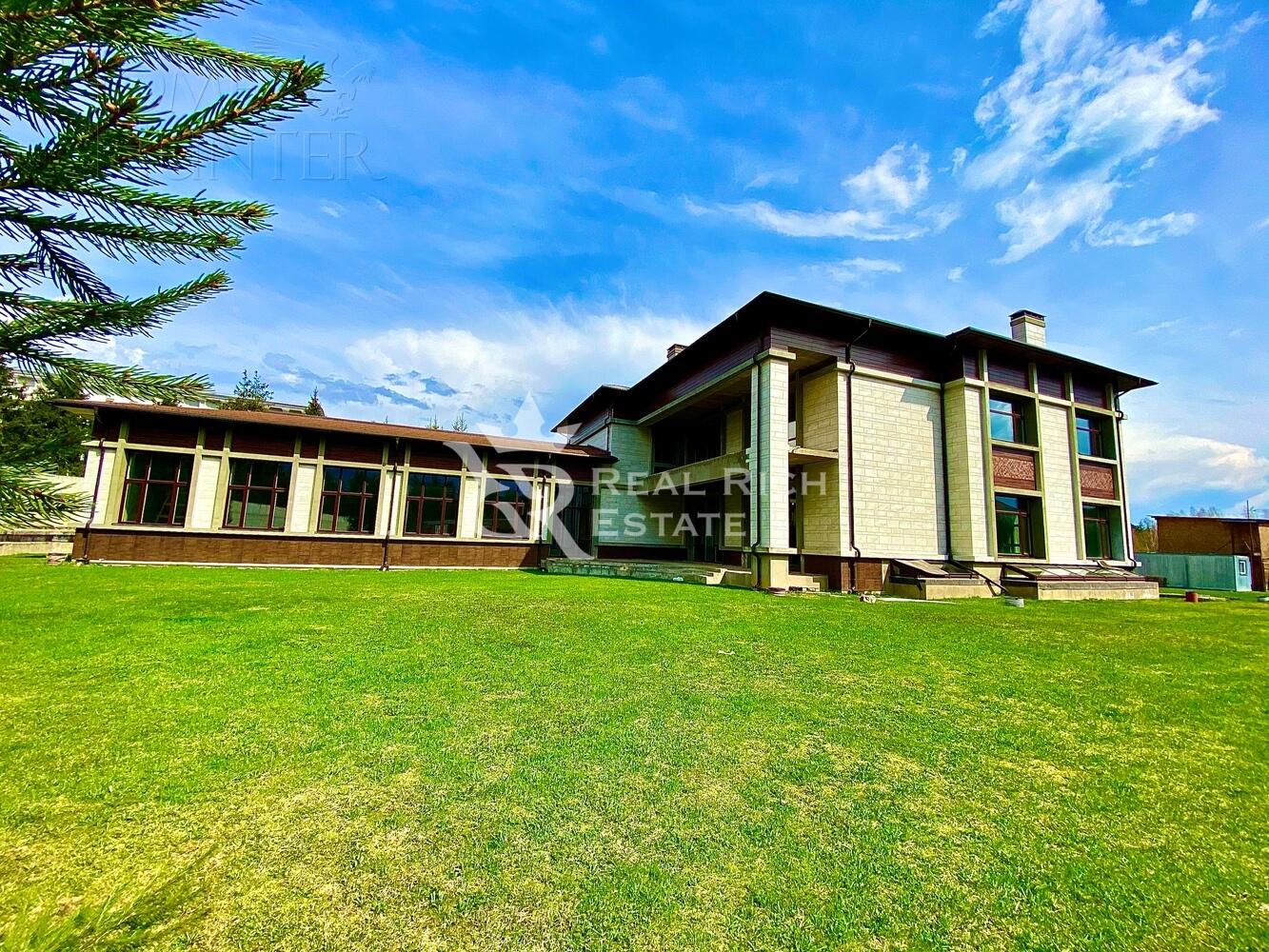 2-этажный коттедж 1 897 м² без отделки