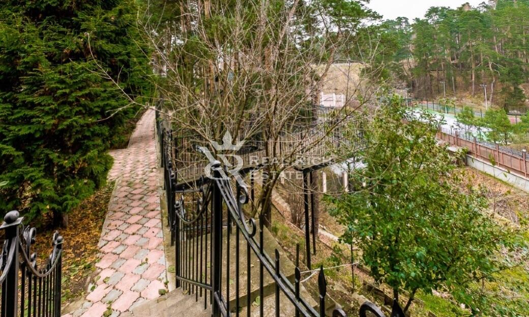 2-этажный коттедж 920 м² с отделкой