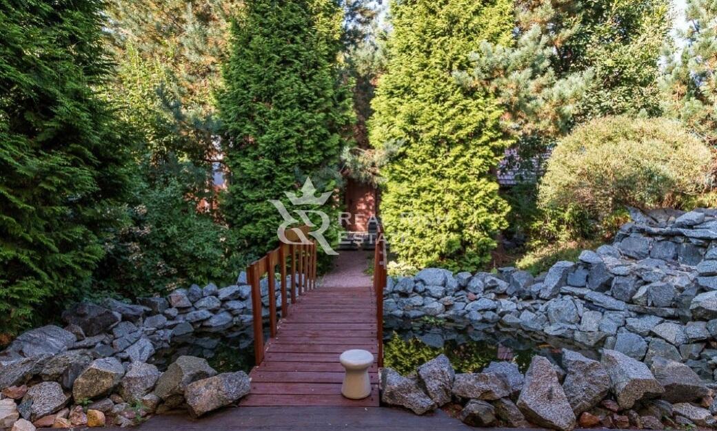 2-этажный коттедж 1 080 м² с отделкой