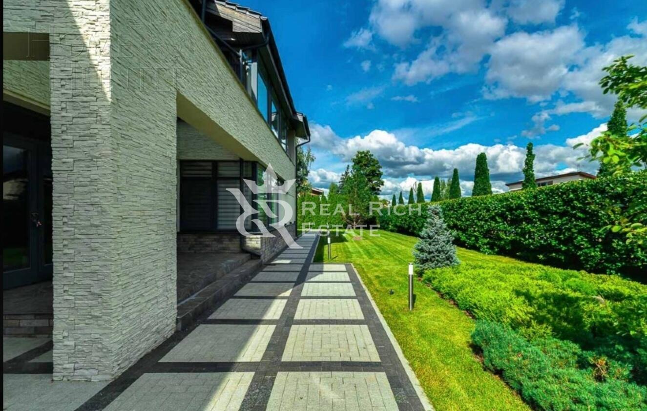 2-этажный коттедж 1 127.4 м² с отделкой