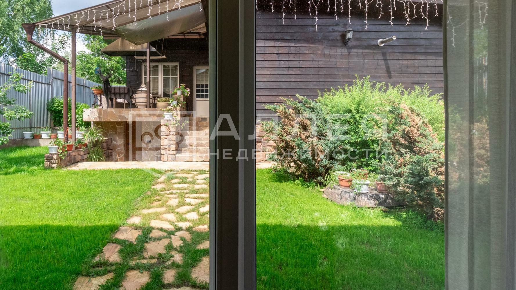 3-этажный коттедж 360 м² без отделки